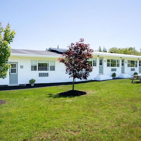 The Breeze Motel Вулфвилл Экстерьер фото